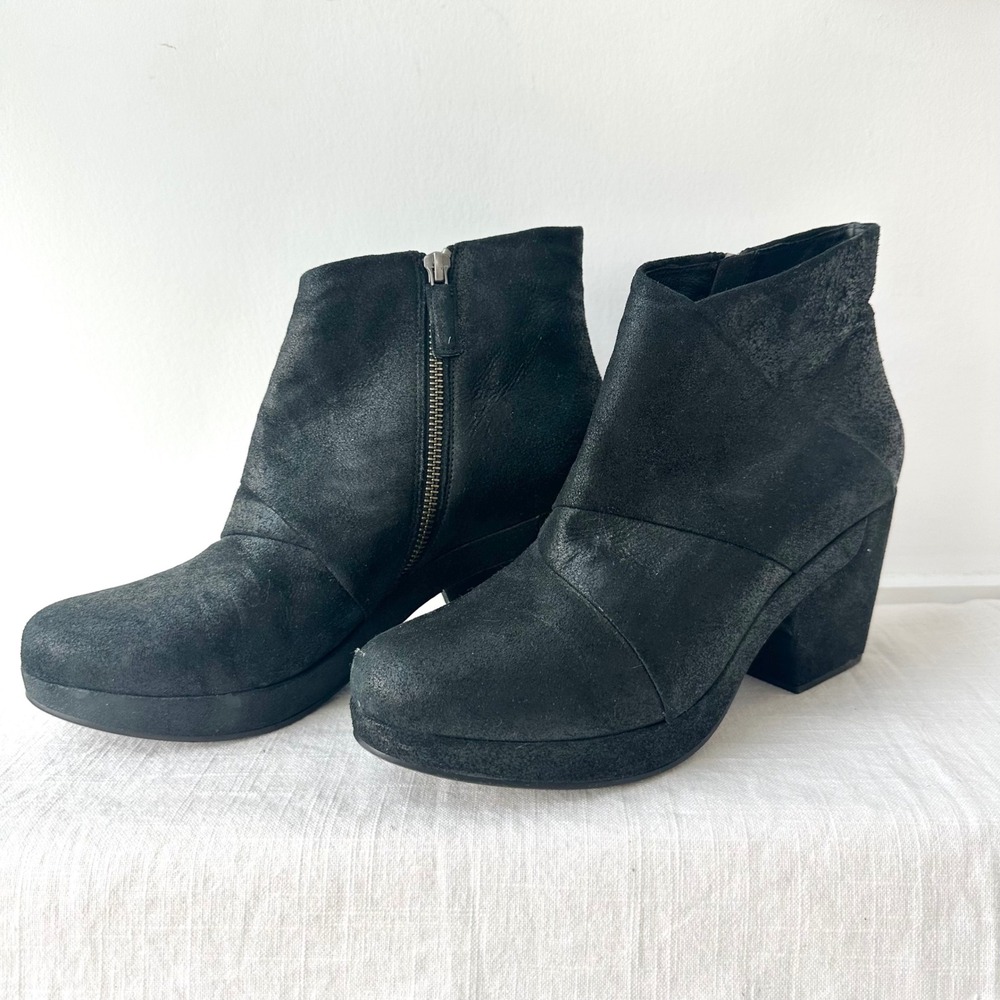 Eileen Fisher Black Suede Platform Block Heel Ankle Boots Women's Size 10